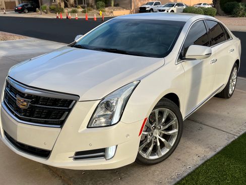 Used 2016 Cadillac XTS Premium FWD image 1