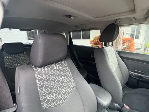 Used 2010 Kia Soul + w/ Audio Pkg image 5