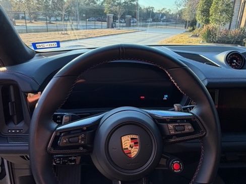 Used 2024 Porsche Cayenne Turbo GT image 21