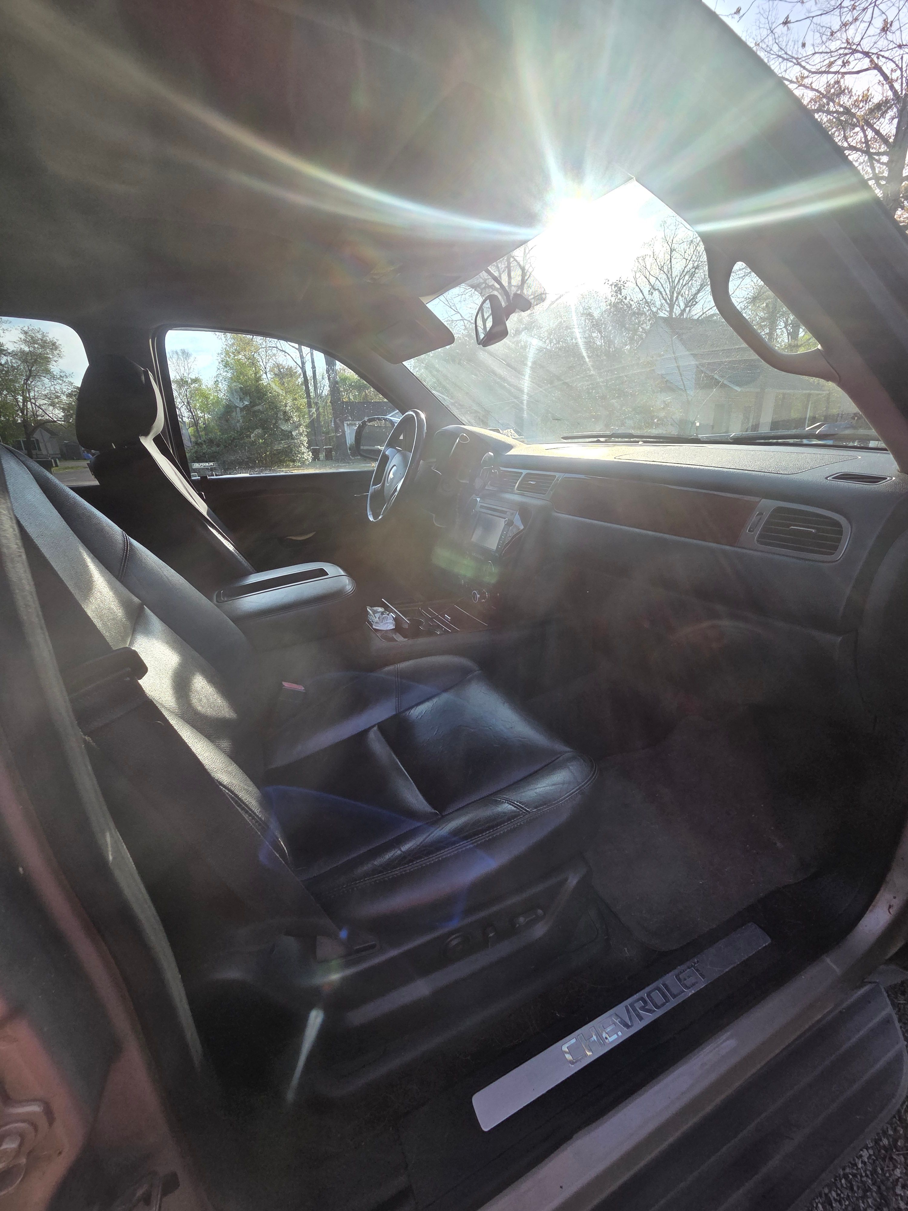 Used 2013 Chevrolet Suburban LTZ AWD/4WD image 9