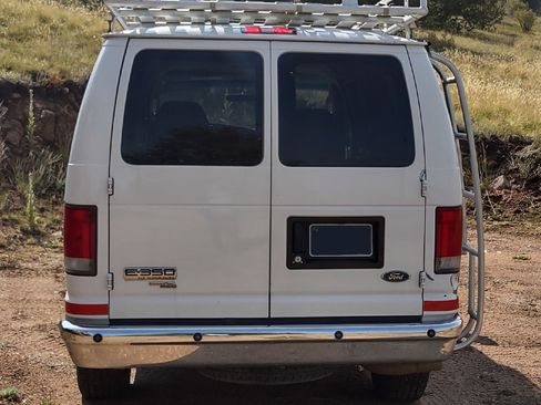 Used 2008 Ford E-350 and Econoline 350 XLT image 5