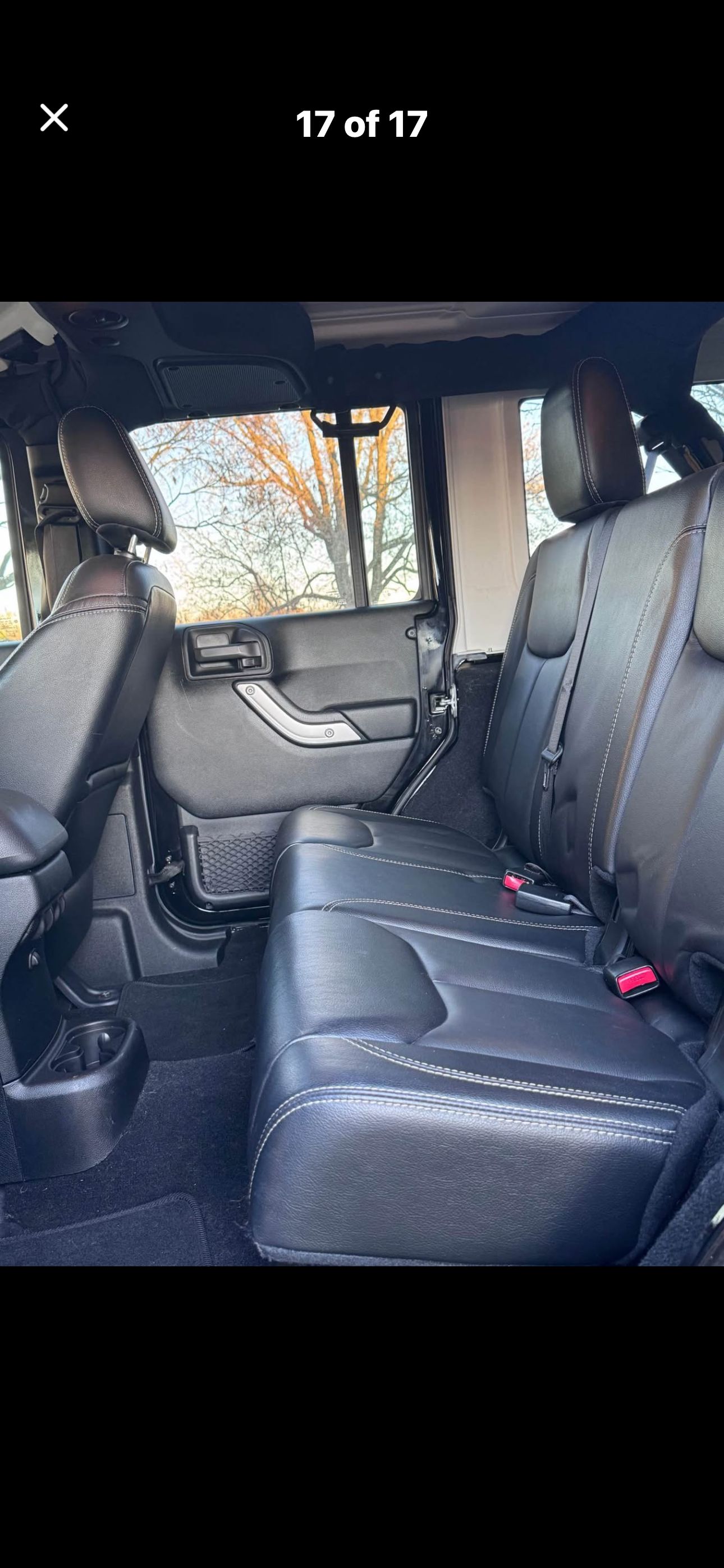 Used 2017 Jeep Wrangler Unlimited Sahara w/ Dual Top Group AWD/4WD image 9