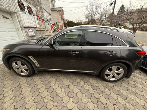 Used 2010 INFINITI FX35 AWD w/ Navigation Pkg image 4