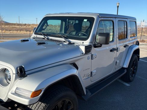 Used 2022 Jeep Wrangler Unlimited Sahara w/ Cold Weather Group image 6