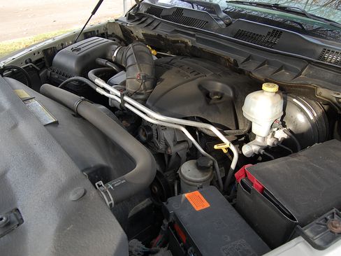 Used 2009 Dodge Ram 1500 Truck SLT w/ Remote Start & Security Group image 24