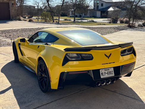 Used 2019 Chevrolet Corvette Z06 image 8