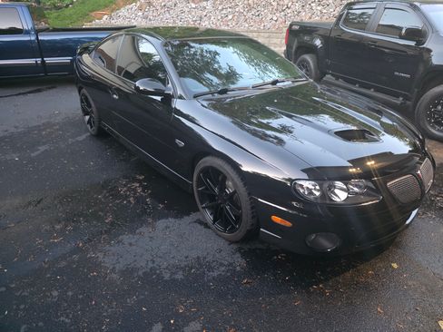 Used 2005 Pontiac GTO image 1