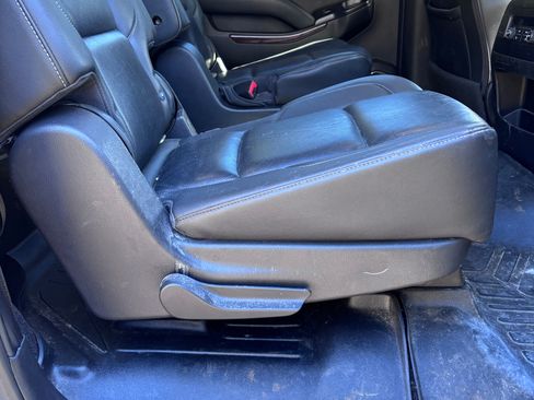 Used 2018 GMC Yukon XL SLT image 7