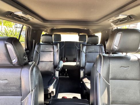 Used 2022 Cadillac Escalade Premium Luxury w/ Performance Package image 16