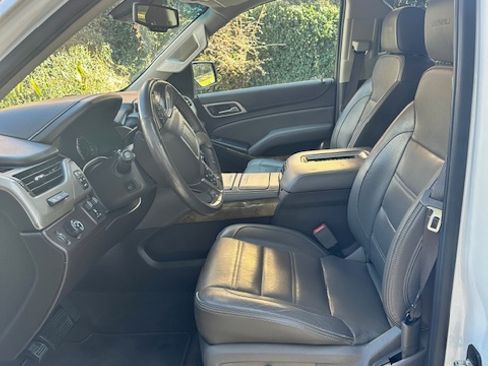 Used 2017 GMC Yukon XL Denali w/ Open Road Package image 5