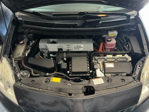 Used 2015 Toyota Prius Three FWD image 9