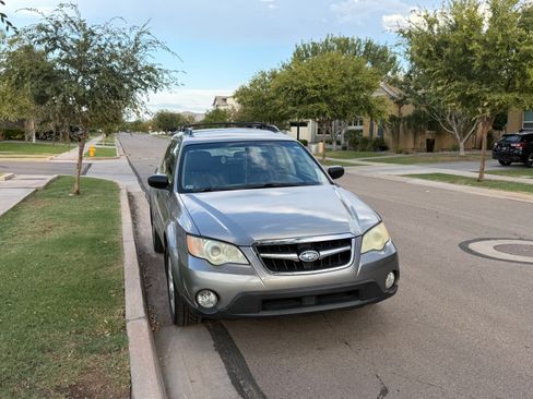 Used 2008 Subaru Outback 2.5i L.L. Bean AWD/4WD image 4