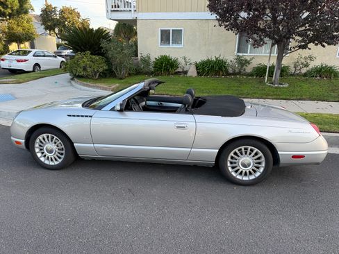 Used 2004 Ford Thunderbird image 13