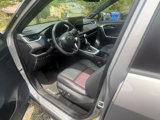 Used 2025 Toyota RAV4 XSE w/ Weather Package AWD/4WD image 14