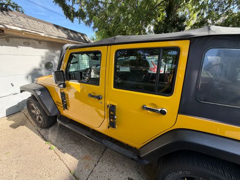 Used 2015 Jeep Wrangler Unlimited Sport AWD/4WD image 22