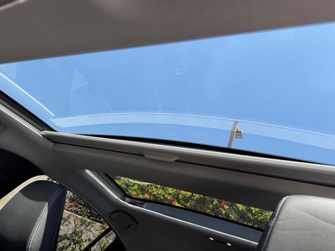 Used 2024 Toyota Prius XLE image 17