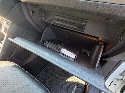 Used 2018 Volkswagen Tiguan SE image 23