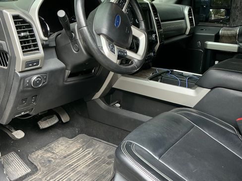 Used 2019 Ford F350 Lariat w/ Lariat Ultimate Package AWD/4WD image 12