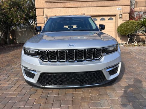 Used 2023 Jeep Grand Cherokee 4WD 4xe image 1