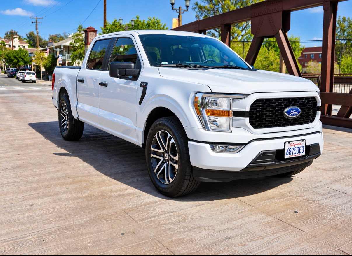 Used 2021 Ford F150 XL w/ STX Appearance Package RWD image 2