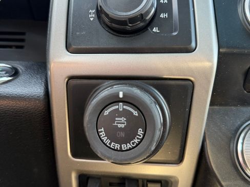 Used 2016 Ford F150 Lariat w/ Equipment Group 502A Luxury AWD/4WD image 27