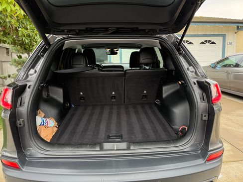 Used 2019 Jeep Cherokee Trailhawk w/ Comfort/Convenience Group image 20