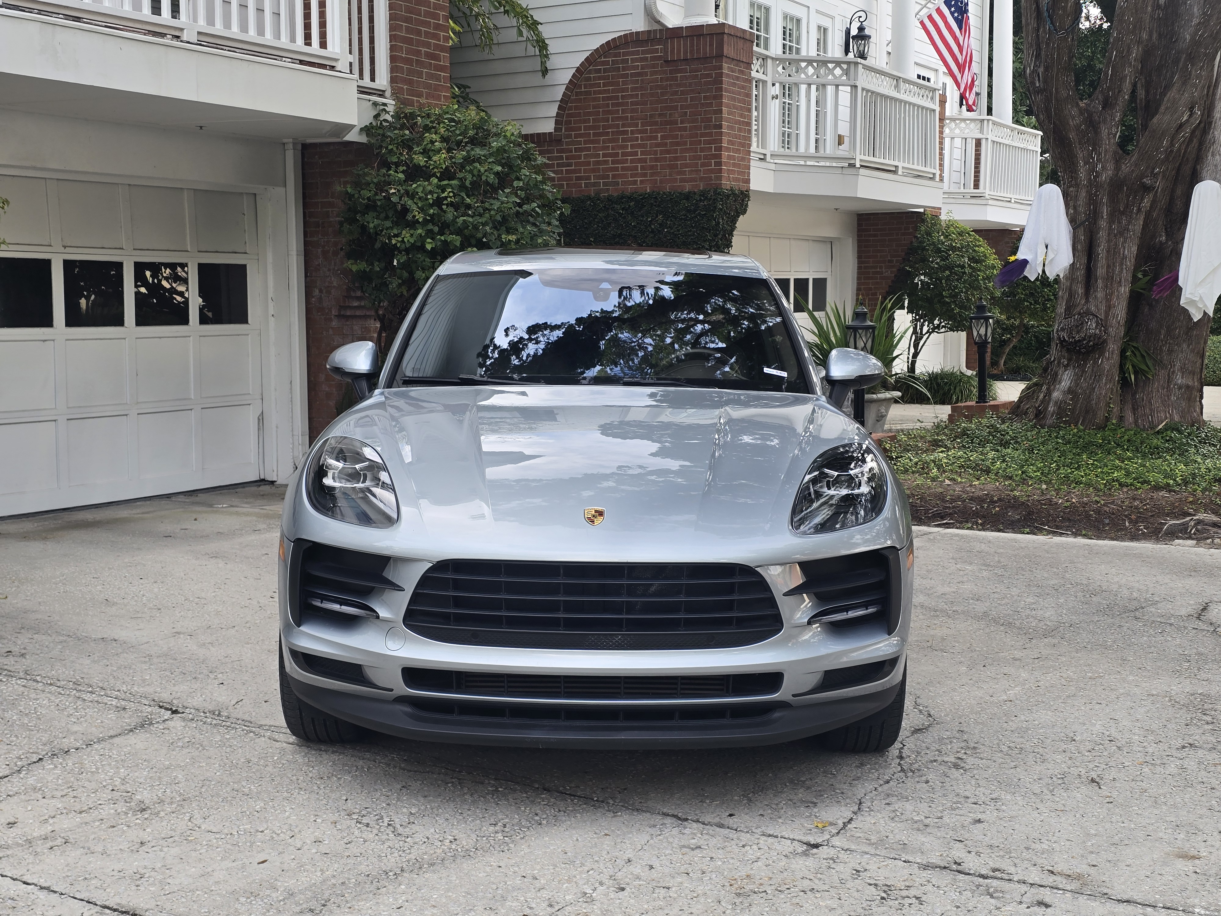 Used 2019 Porsche Macan AWD/4WD image 2