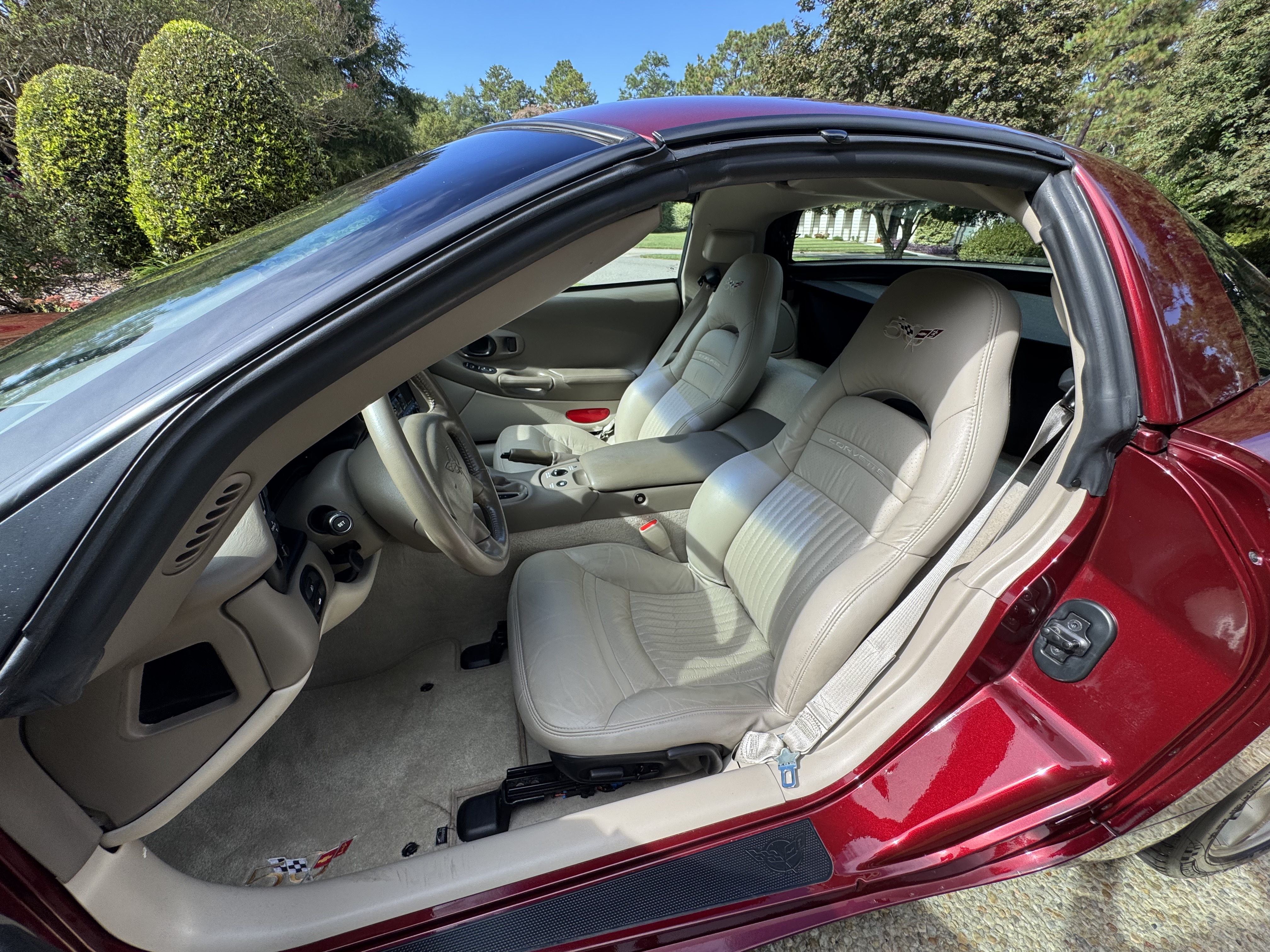 Used 2003 Chevrolet Corvette Coupe w/ Preferred Equipment Group RWD image 8