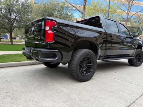 Used 2021 Chevrolet Silverado 1500 LT Trail Boss w/ Convenience Package II image 6