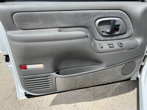 Used 1997 Chevrolet Silverado 1500 2WD Extended Cab w/ Preferred Equipment Group 2 image 17
