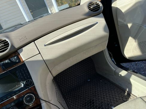 Used 2008 Mercedes-Benz CLK 550 Cabriolet image 27