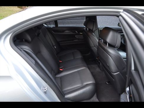 Used 2013 BMW ALPINA B7 xDrive image 17