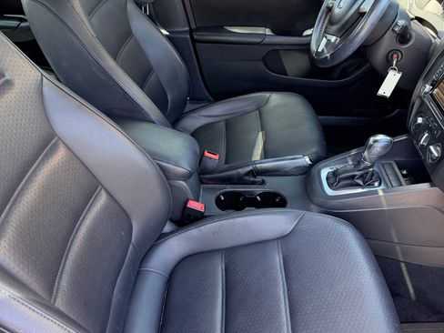 Used 2013 Volkswagen Jetta SE FWD image 14