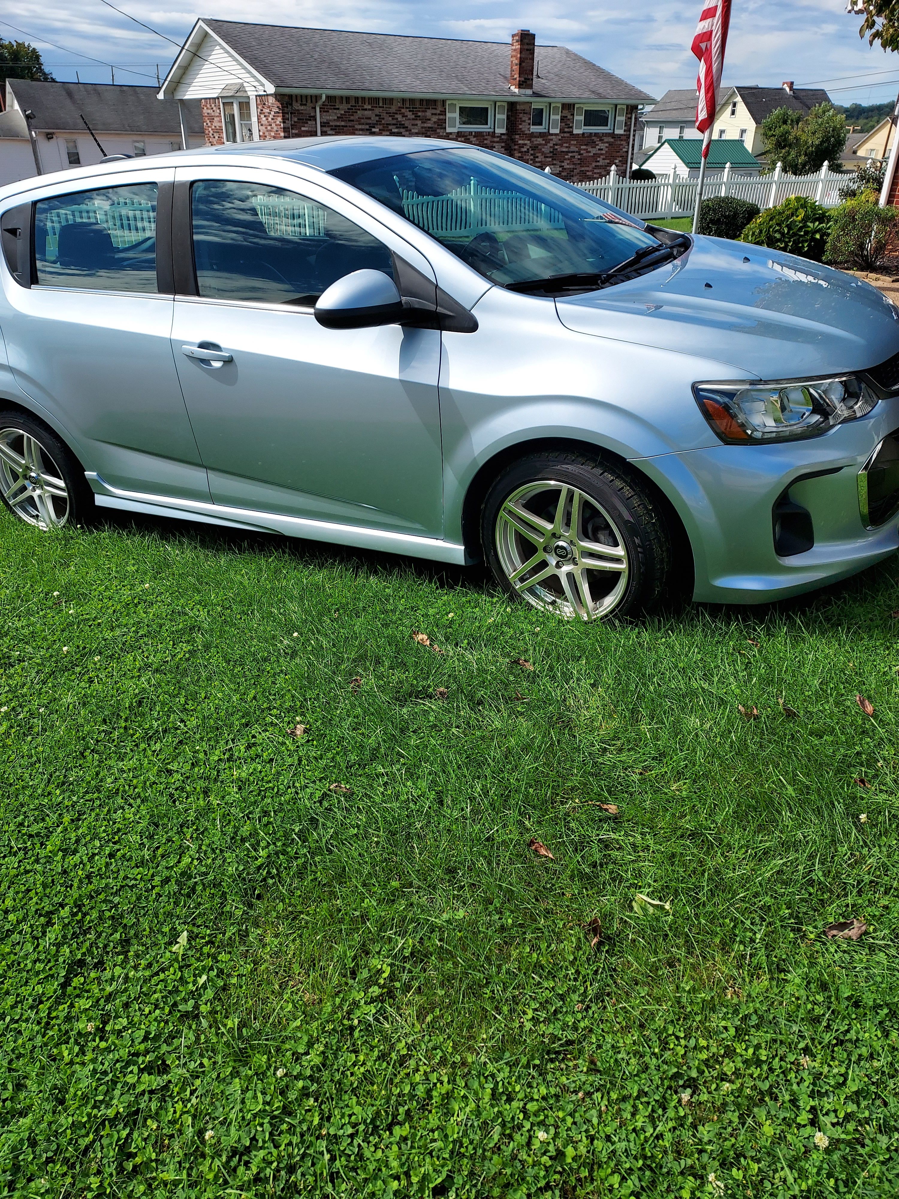 Used 2017 Chevrolet Sonic Premier FWD image 12