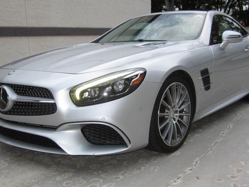 Used 2017 Mercedes-Benz SL 450 image 15