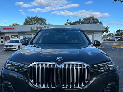 Used 2022 BMW X7 xDrive40i w/ Premium Package image 8