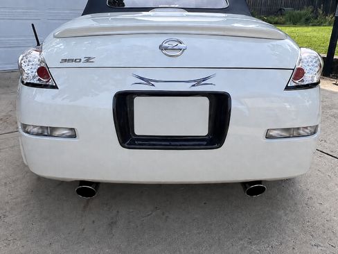 Used 2004 Nissan 350Z Touring RWD image 5