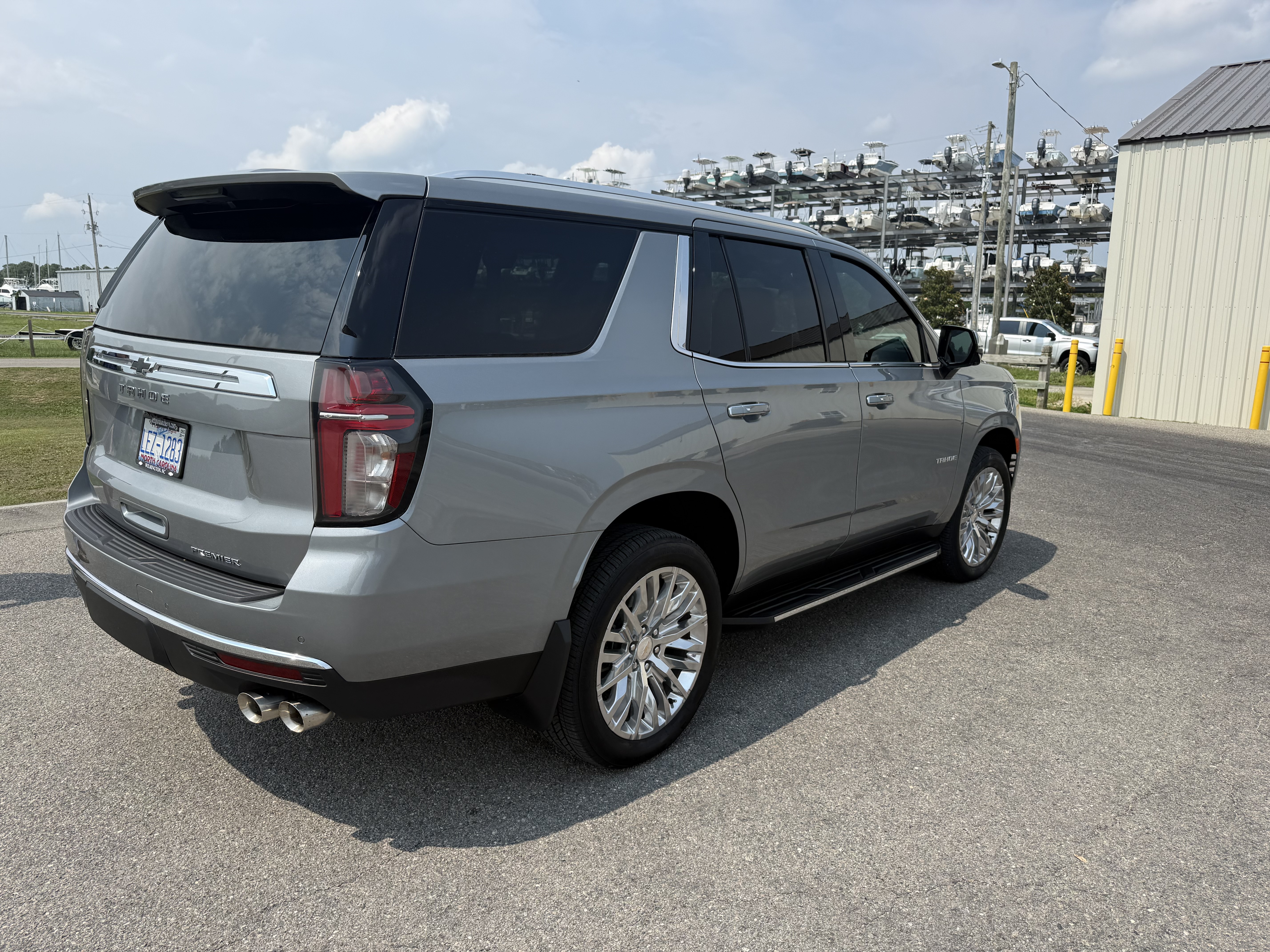 Used 2024 Chevrolet Tahoe Premier w/ Premium Package 2 AWD/4WD image 16