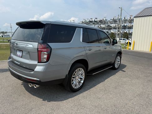 Used 2024 Chevrolet Tahoe Premier w/ Premium Package 2 AWD/4WD image 16