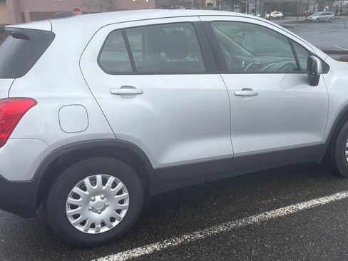 Used 2016 Chevrolet Trax LS image 15