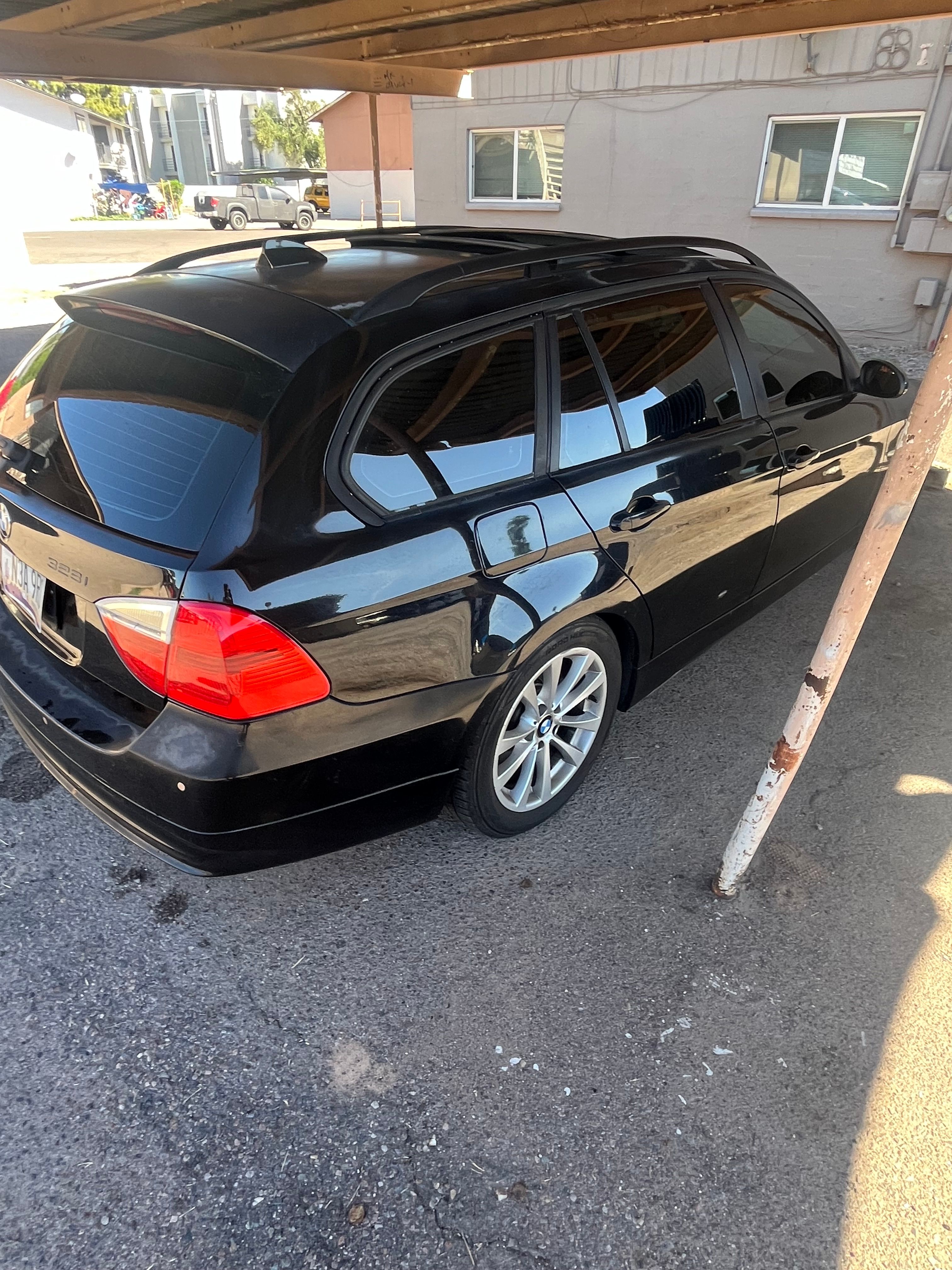 Used 2007 BMW 328i Wagon RWD image 14