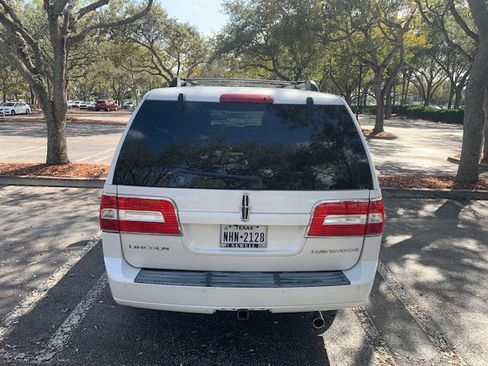 Used 2013 Lincoln Navigator 2WD w/ HD Trailer Tow Pkg image 9