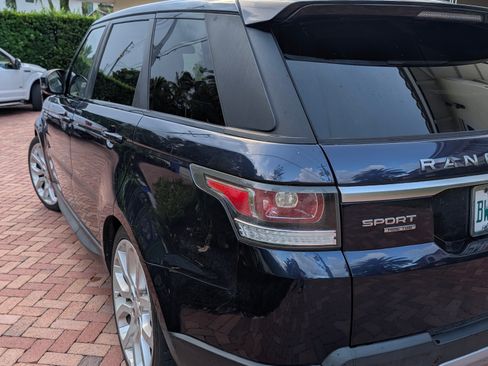 Used 2016 Land Rover Range Rover Sport HSE AWD/4WD image 9
