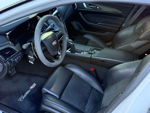 Used 2017 Cadillac CTS V w/ Luxury Package RWD image 14