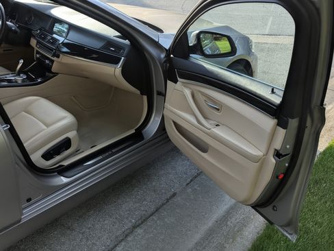 Used 2015 BMW 528i xDrive Sedan AWD/4WD image 18