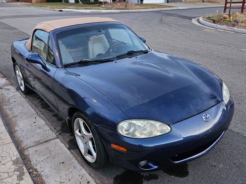 Used 2001 MAZDA MX-5 Miata SE image 1