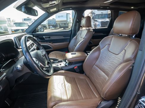 Used 2020 Kia Telluride SX w/ SX Prestige Package image 9