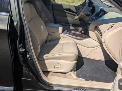 Used 2013 INFINITI JX35 35 Sport Utility 4D w/ Premium Pkg image 13