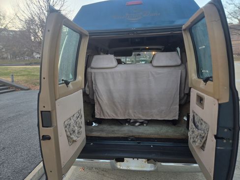 Used 2002 Dodge B1500 image 18