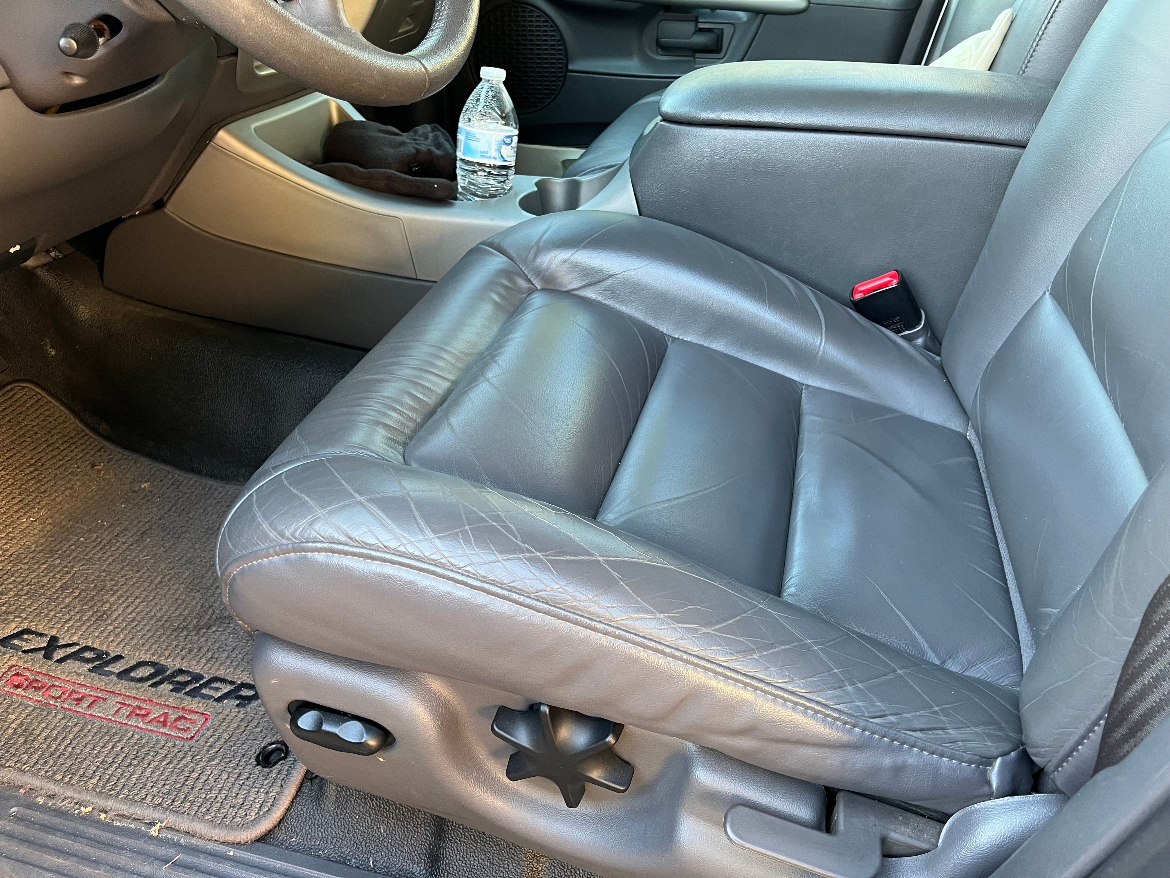 Used 2001 Ford Explorer Sport Trac 4x4 image 17